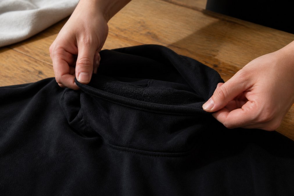 How to Stop Hoodie Collars Stretching: 7 Steps